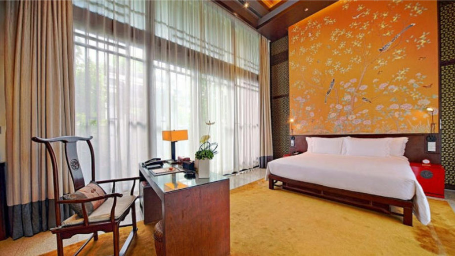 8ambassador-villa_secondary_bedroom_920x518