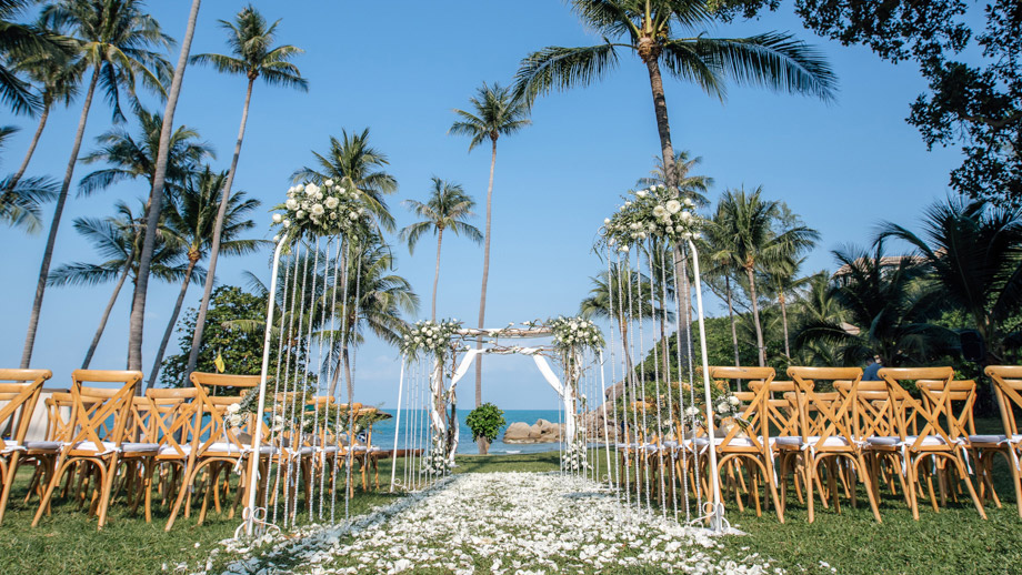 beachfront-lawn-01.jpg