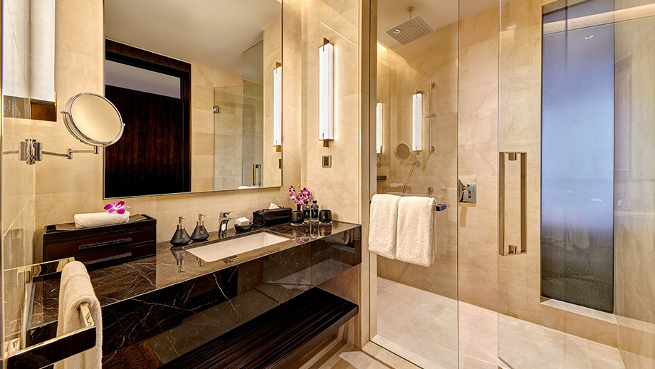 Banyan Tree Malaysia Pavilion Hotel Accommodation - Courtyard Oasis King Bathroom