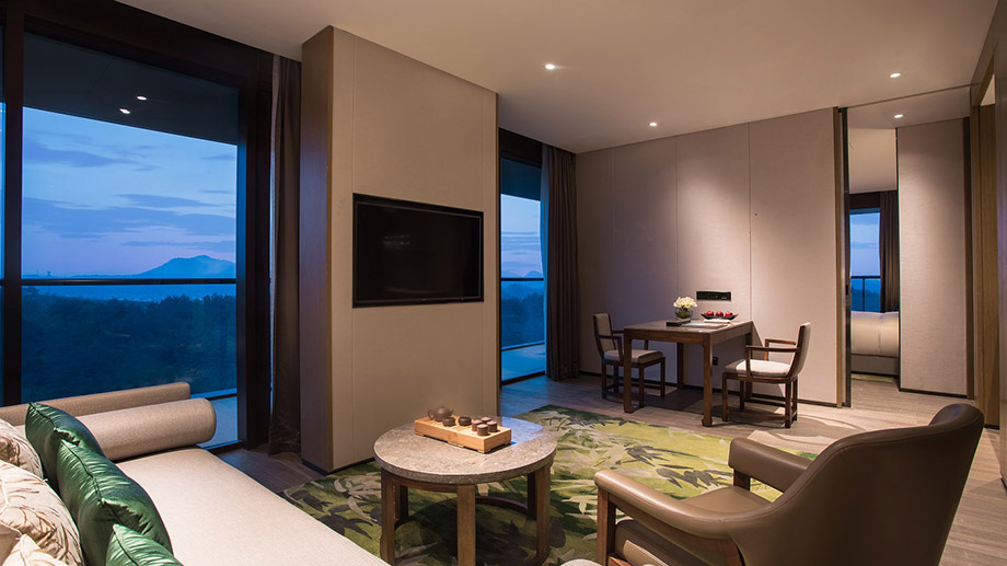 Banyan Tree China Anji Accommodation - Lake View Suite Living Area