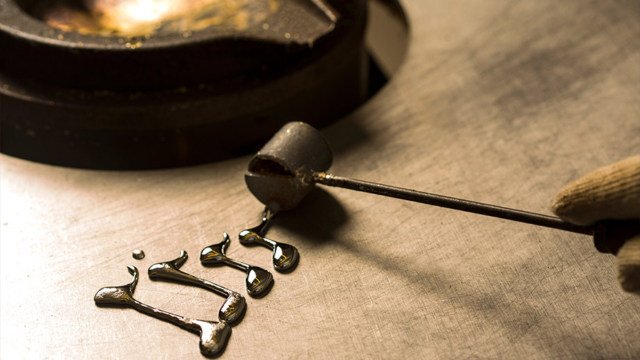 Banyan Tree Malaysia Pavilion Hotel Experiences - Royal Selangor Visitors Centre Action Shot