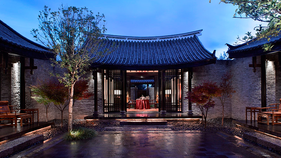 Banyan Tree China Lijiang Accommodation - Three Bedroom Mountain View Pool Villa