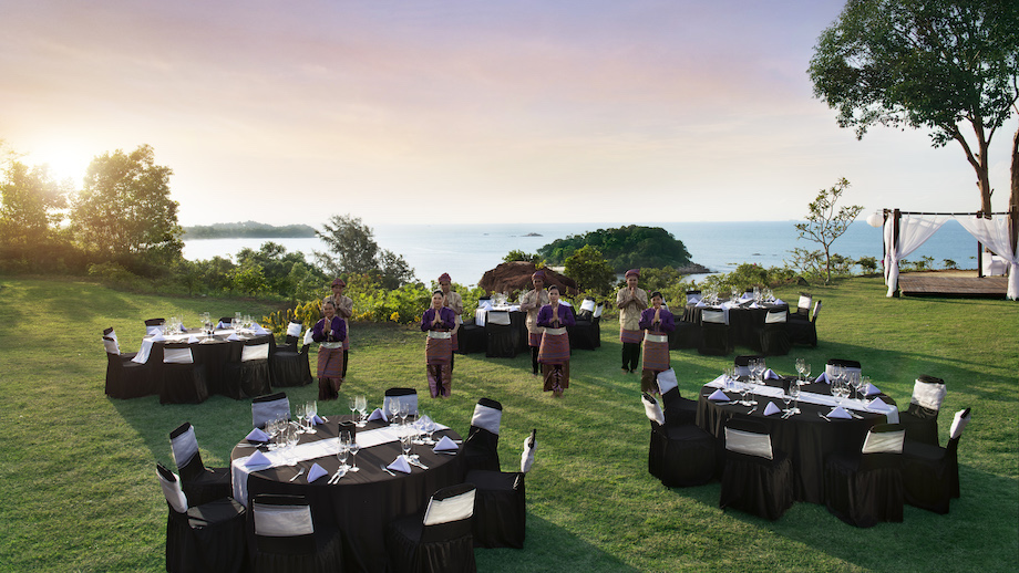 Banyan Tree Indonesia Bintan Dining - Destination Dining One Tree Hill