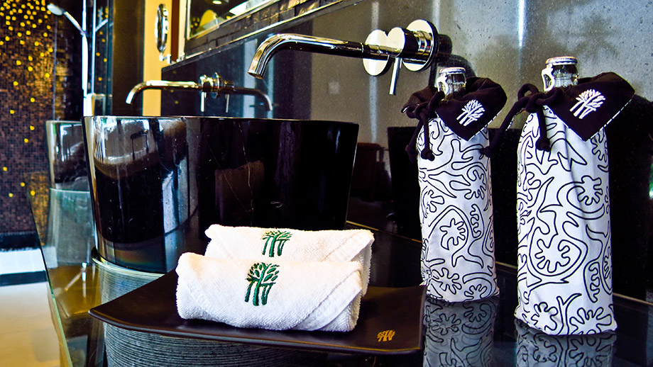 plastic free banyan tree