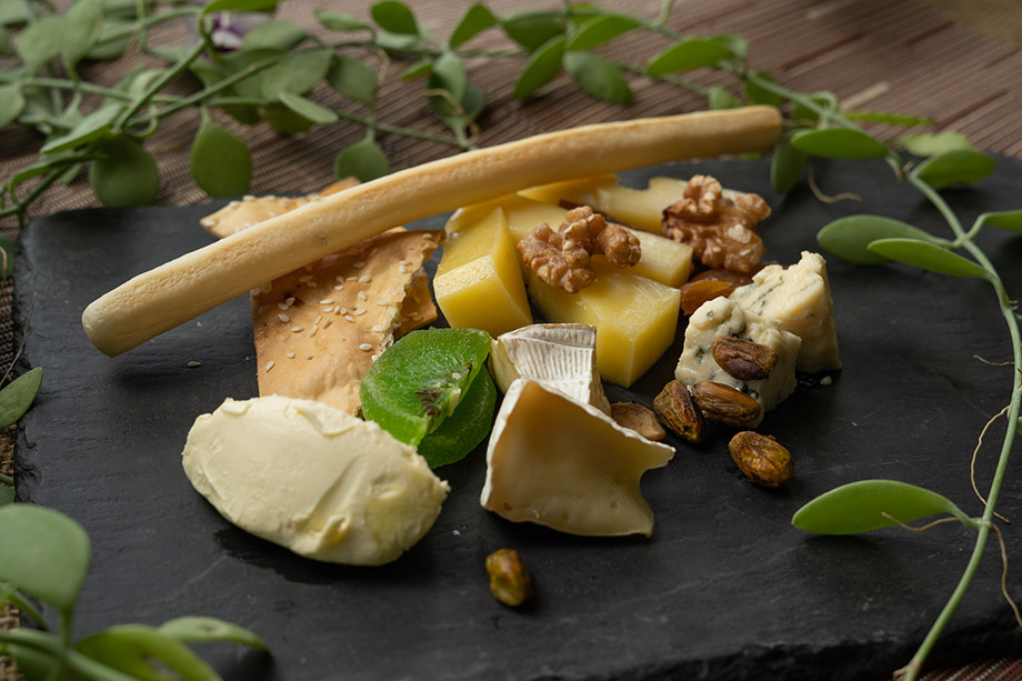 banyan cafe cheese platter
